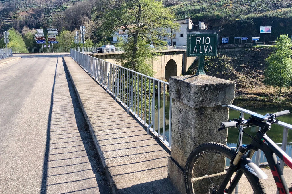 Cyclin' Portugal Centre - Aldeias do Xisto of Oliveira do Hospital: P4 – Red