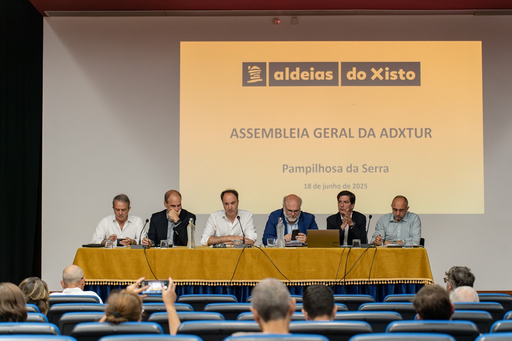 ADXTUR: AG aprova relatório de contas e alteração de estatutos