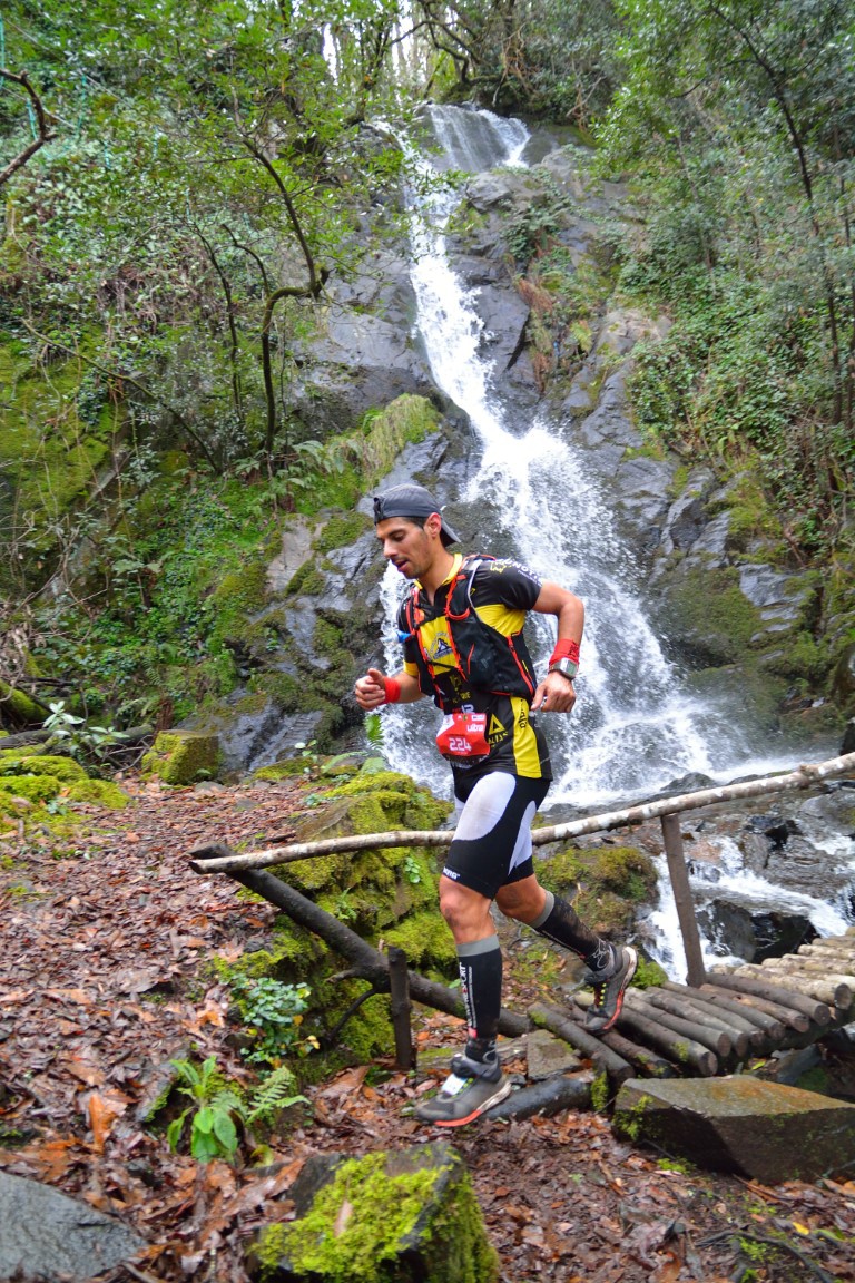 Câmara de Miranda do Corvo e Associação Abútrica recebem “bandeira” do Mundial de Trail 2019
